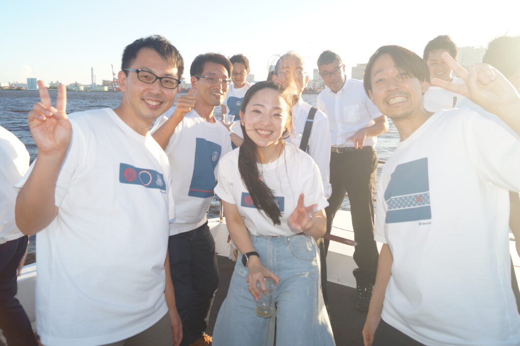 デッキで記念撮影