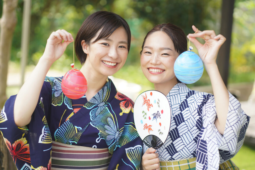浴衣を着た女性