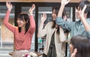 懇親会で盛り上がる企画8選！「また参加したい」と思ってもらうためのポイント | ビズクル | ビジネスユースの貸切クルーズ