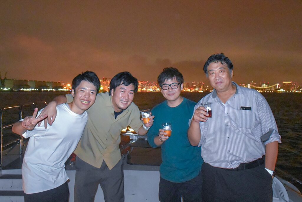 デッキで記念撮影