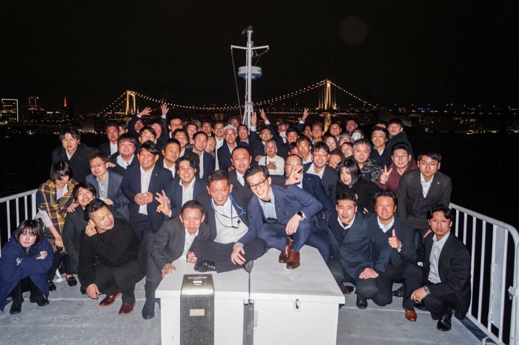 1213ルーカス　デッキで集合写真