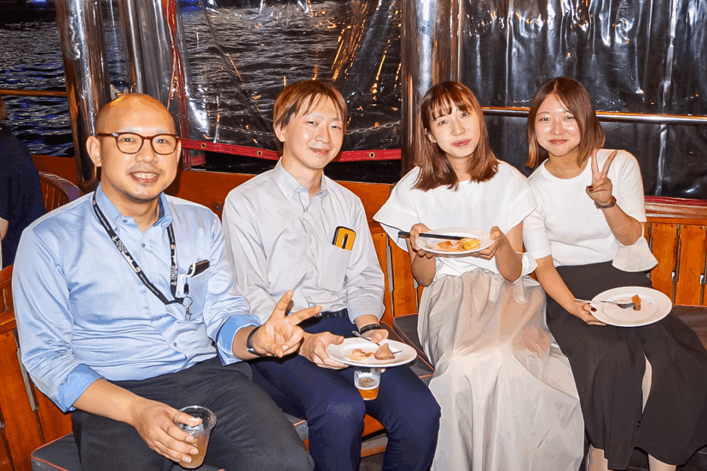 マルコポーロ号船内の様子