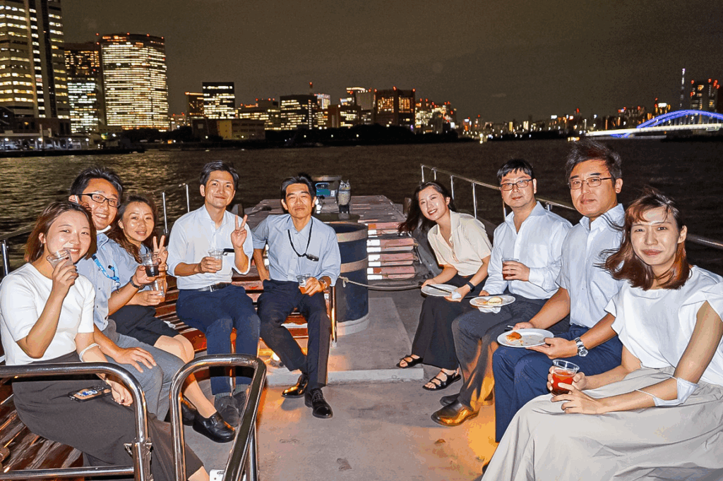 マルコポーロ号デッキの様子