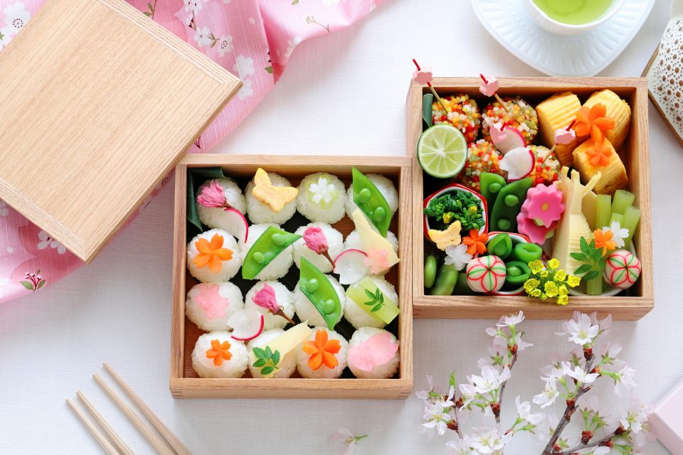 お花見をイメージしたお弁当