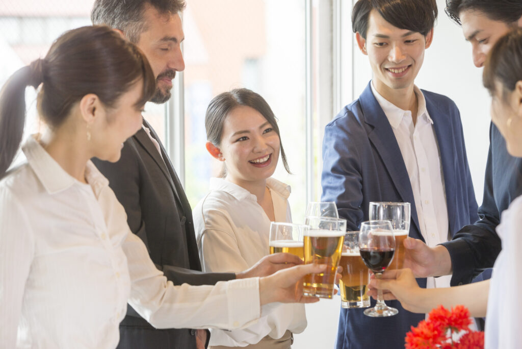 ビジネスの場で乾杯