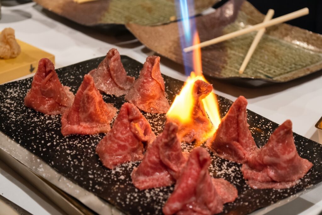 出張寿司職人特製の肉寿司